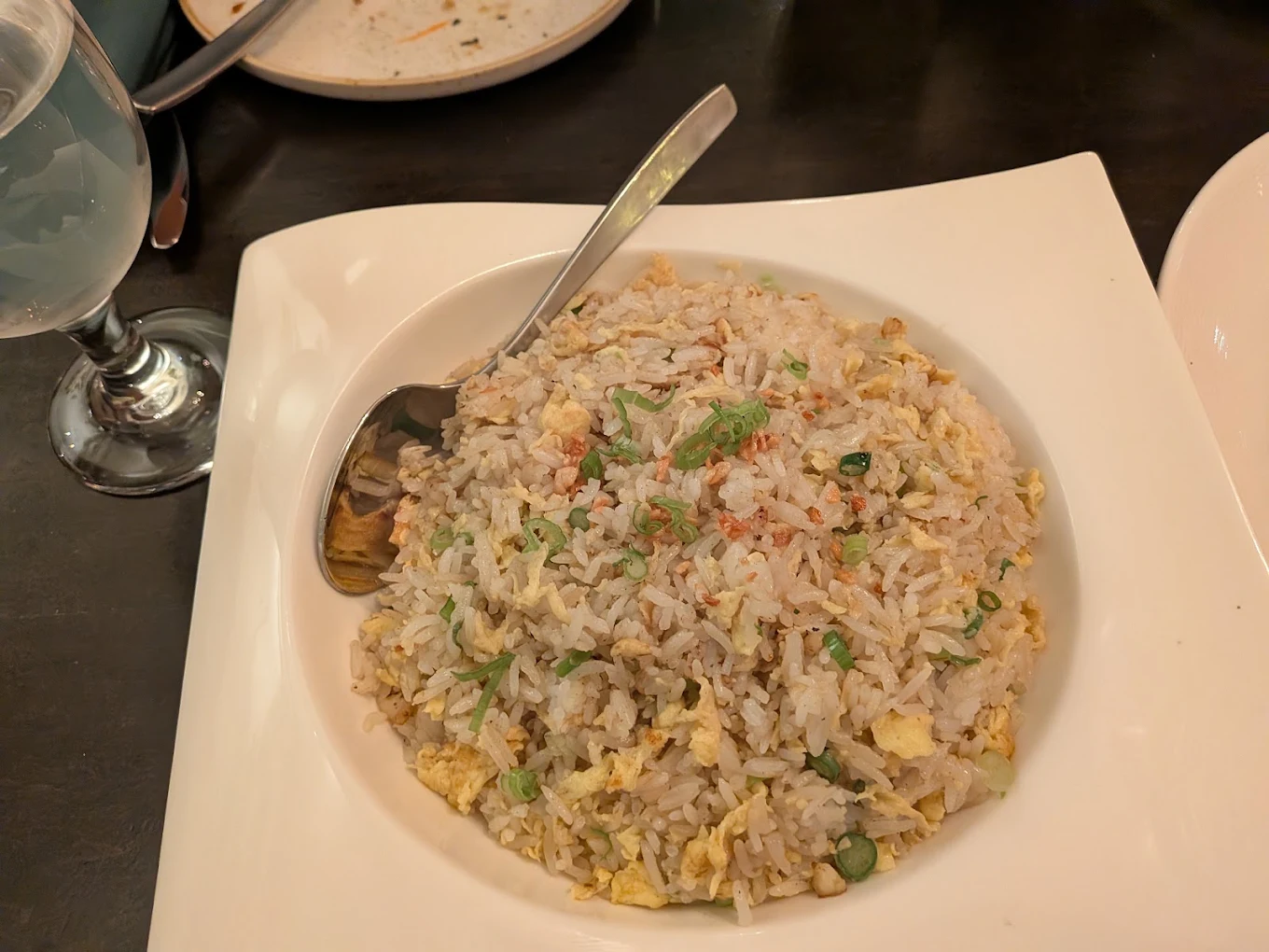 Garlic wok rice with egg and scallions